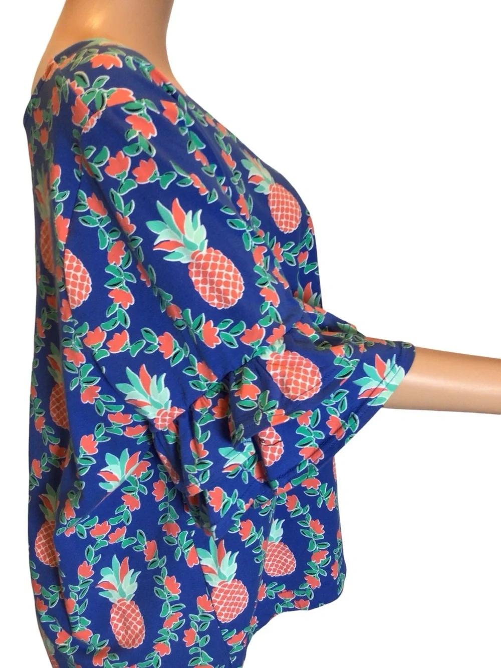 Crown & Ivy Pineapple Floral Top 3X NWT Ruffle Bell Sleeve Tropical Boho.
